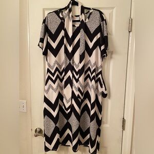 LuLaRoe Black and White Chevron Dress with Pockets and Belt
